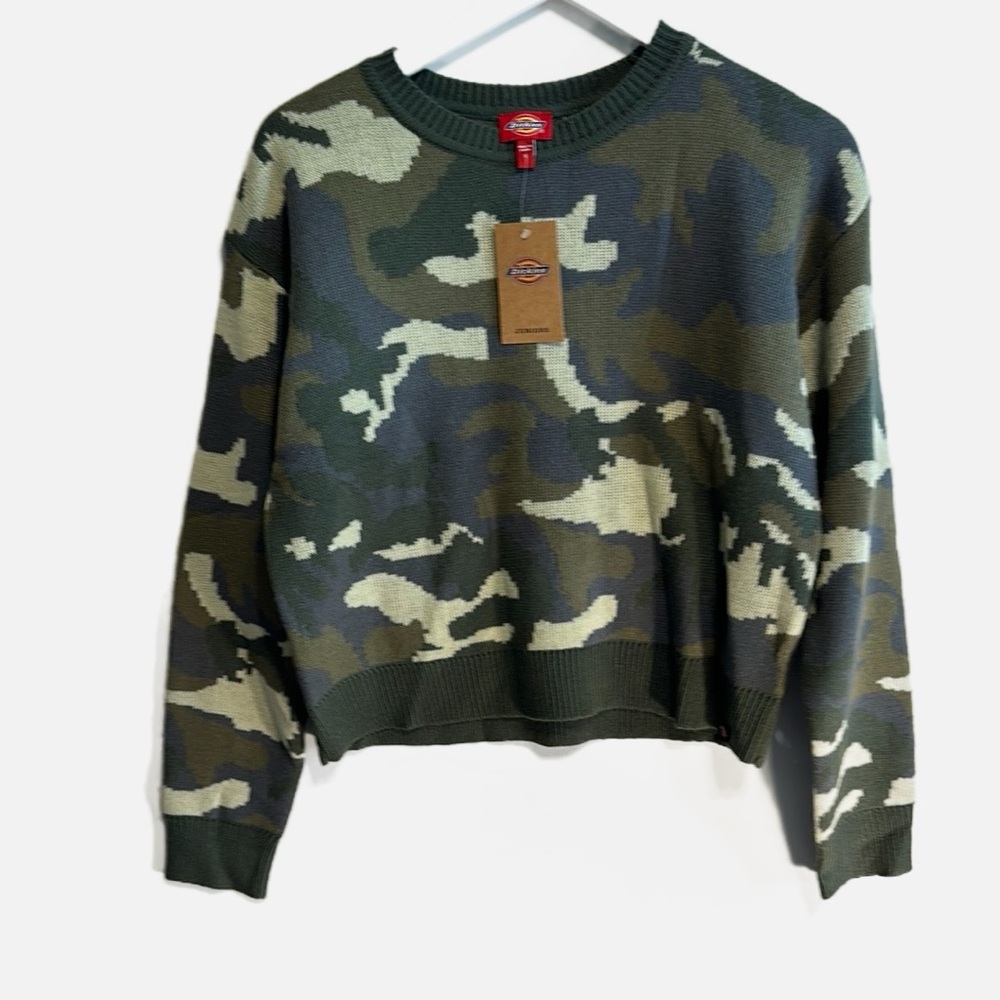 Dickie’s NWT Women’s Olive Camo Crop Crew Neck Pullover Sweater Juniors Small